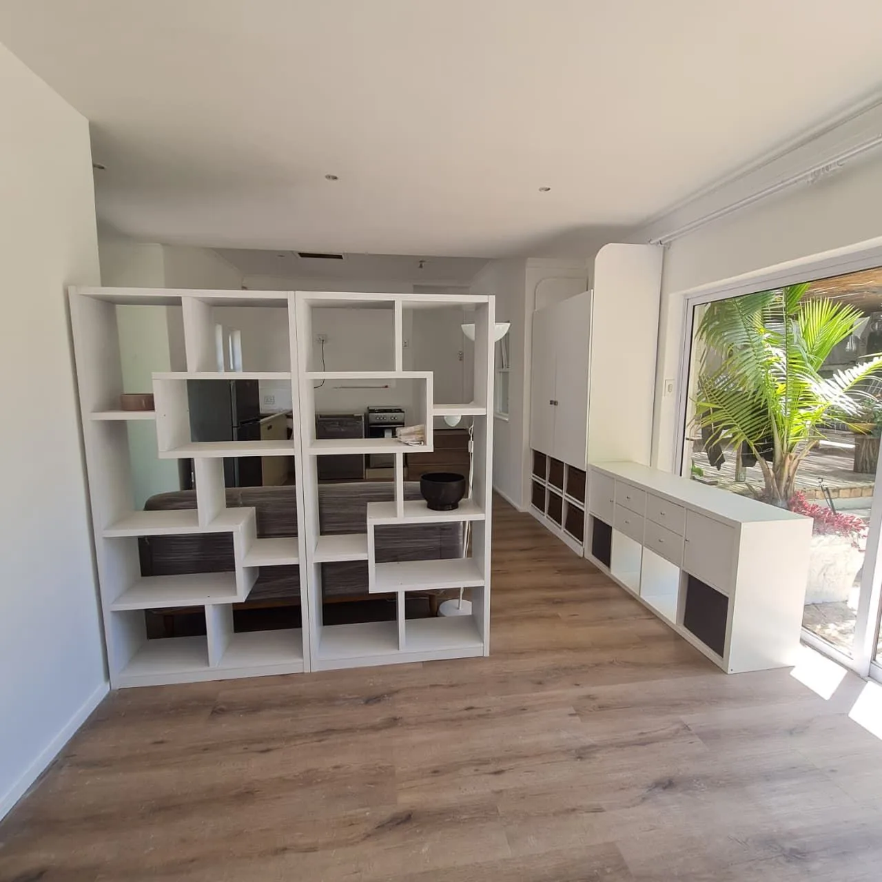 Open-plan Lounge Fit-out